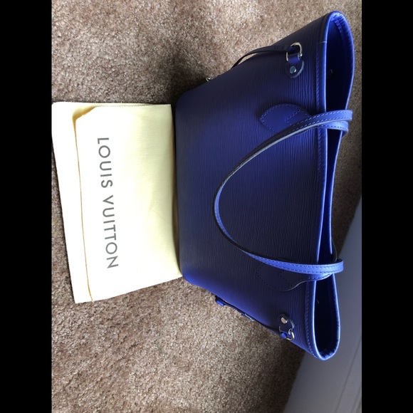 Louis Vuitton Handbags - Louis Vuitton Epi Neverfull PM